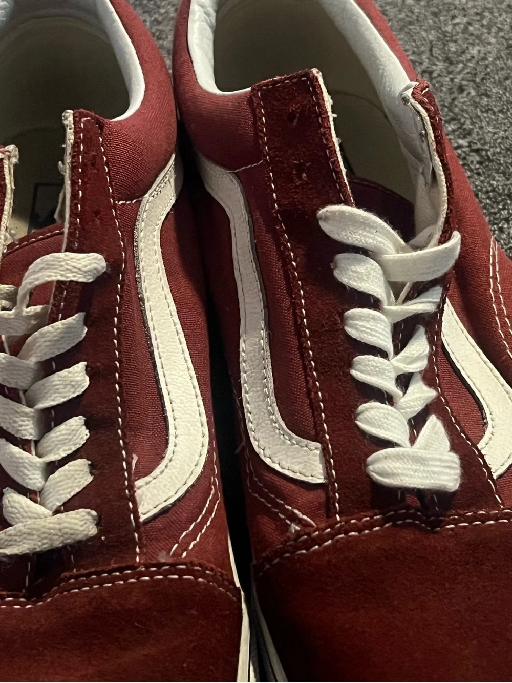 Vans Old Skool Sneakers in Burgundy and White